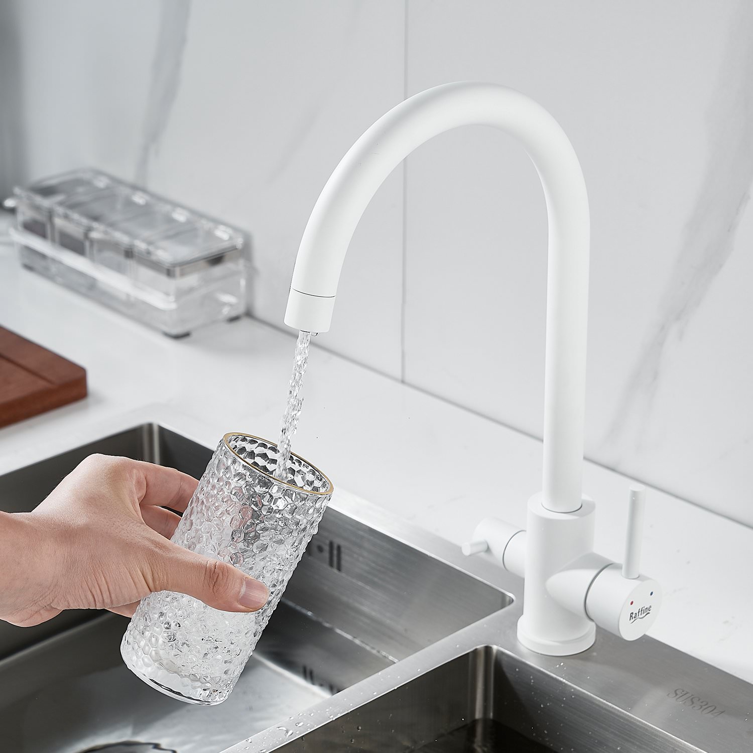 Смеситель для кухни с подключением фильтра воды Raffine F108C белый в 100Kran: Широкий выбор и доступные цены.