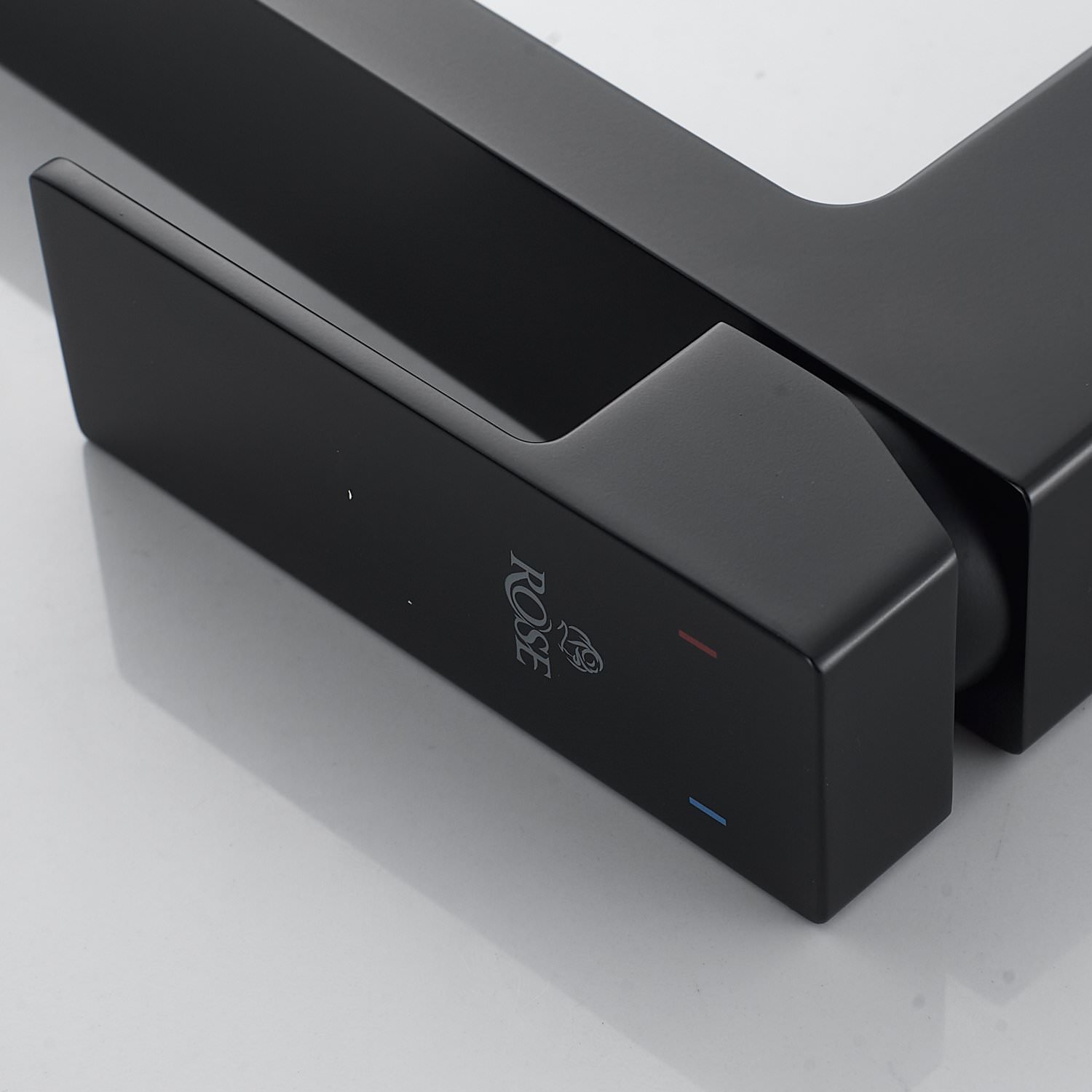 Смеситель для раковины Rose R18H R1811H-1 черный в 100Kran: Широкий выбор и доступные цены.