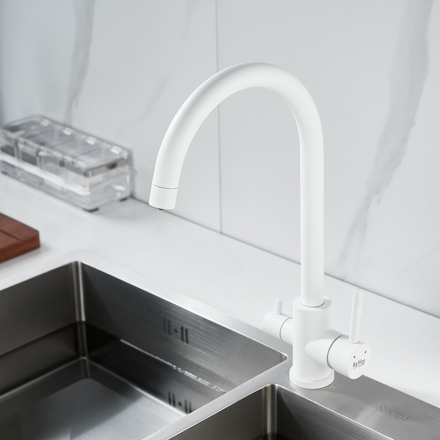 Смеситель для кухни с подключением фильтра воды Raffine F108C белый в 100Kran: Широкий выбор и доступные цены.