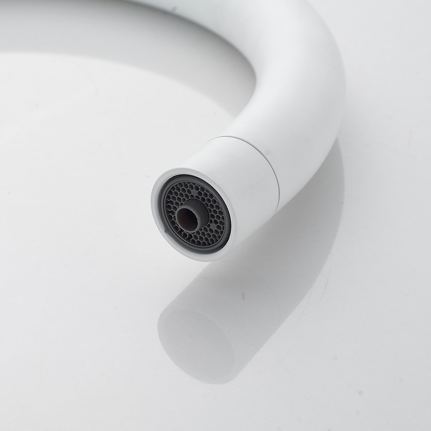 Смеситель для кухни с подключением фильтра воды Raffine F108C белый в 100Kran: Широкий выбор и доступные цены.