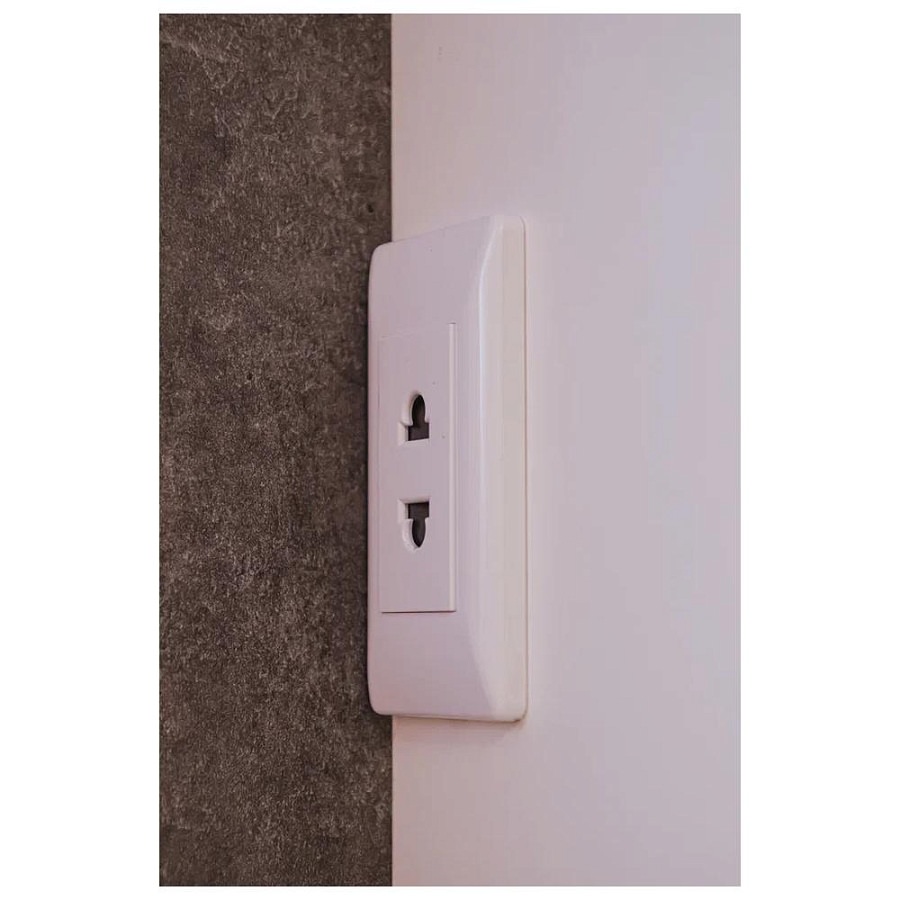Зеркальный шкаф с подсветкой Silver Mirrors Фиджи Flip 40 х 80 см  LED-00003049 ИК бесконтактный сенсор создать уют и комфорт, это просто!