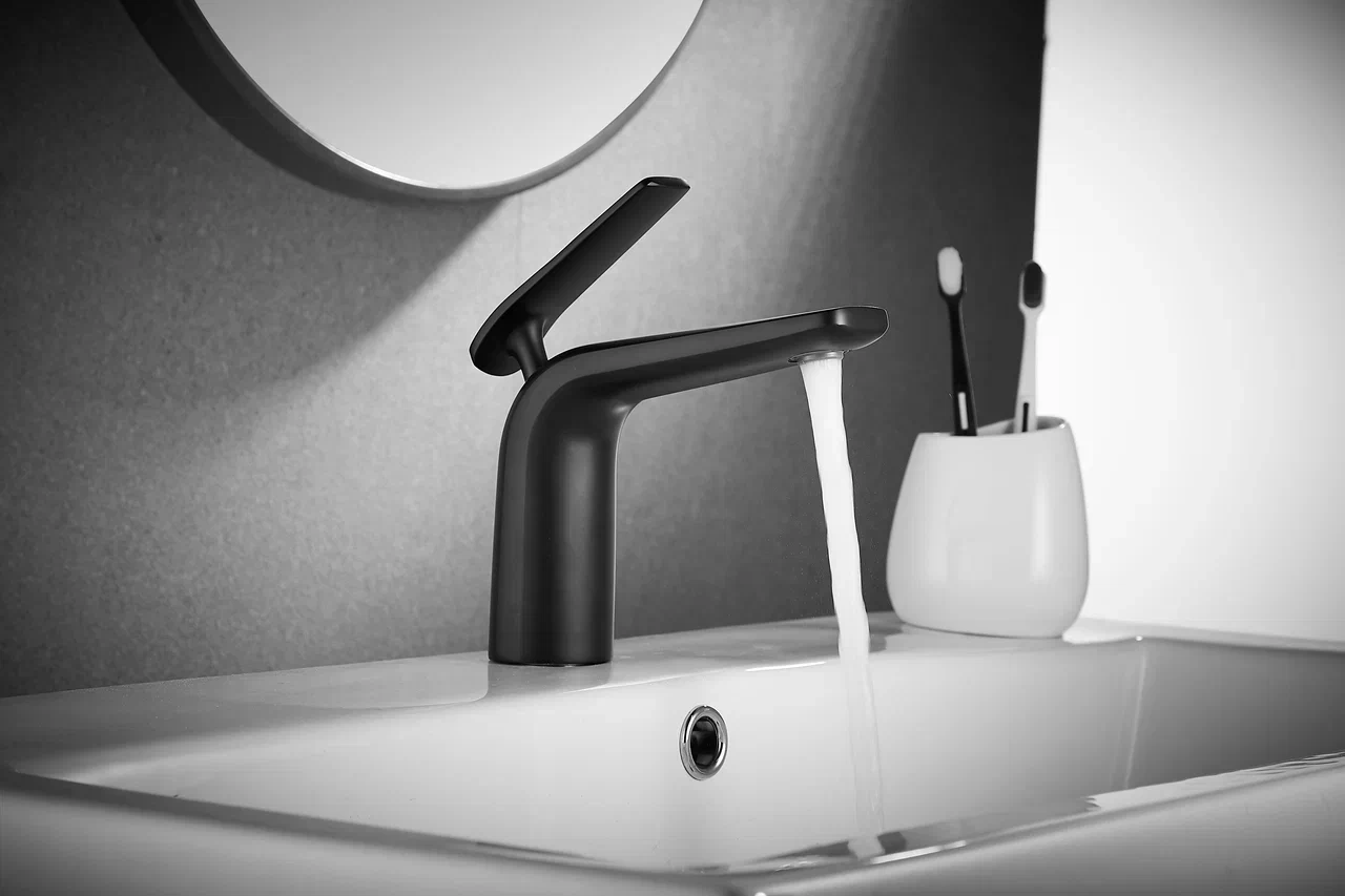 Смеситель для раковины Rose R39H R3901H черный в 100Kran: Широкий выбор и доступные цены.